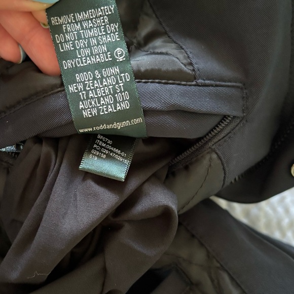 Rodd & Gunn Midnight Blue Winscombe Rain Travel Blazer - Picture 13 of 15